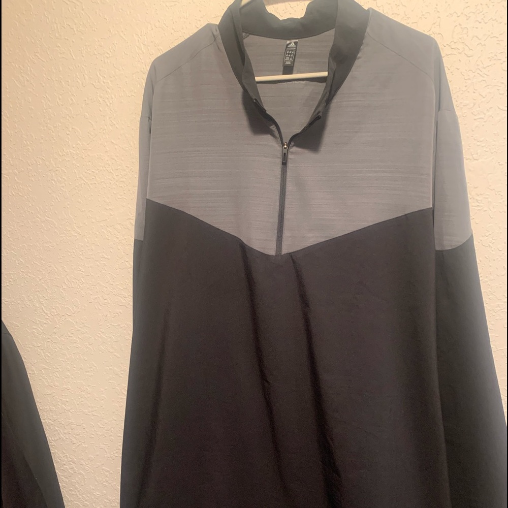 Adidas 1/4 zip light wind jacket. Suedey type fabric. Lightly used. 4X